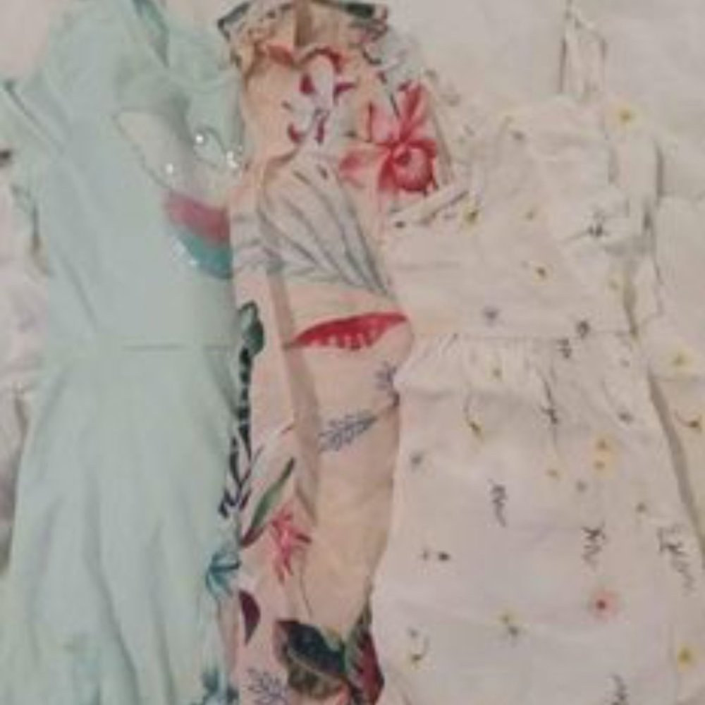 Girls (kids) dresses size 5/6